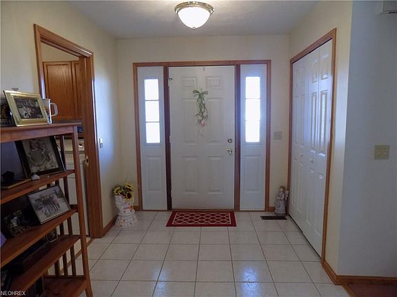 3rd image of 5105 Saint James Blvd