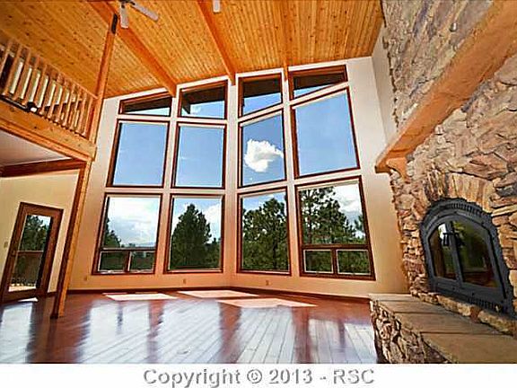 4th image of 2770 Reveille Dr