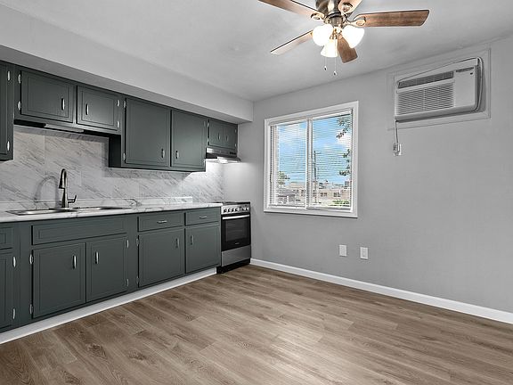 5th image of 1000 Olive St #115