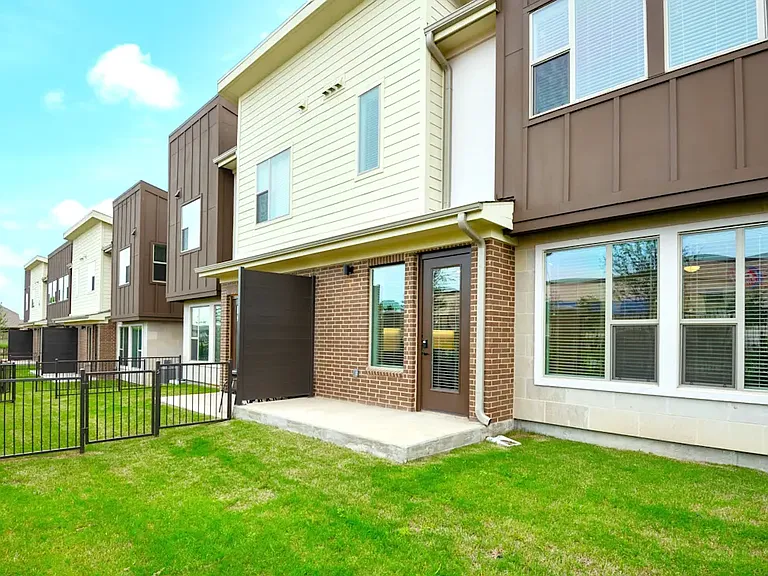 Jefferson Verdant Townhomes — Photo 8