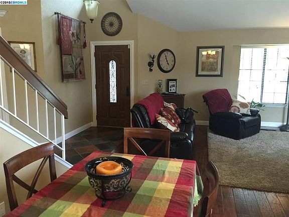 3rd image of 808 Bluerock Dr
