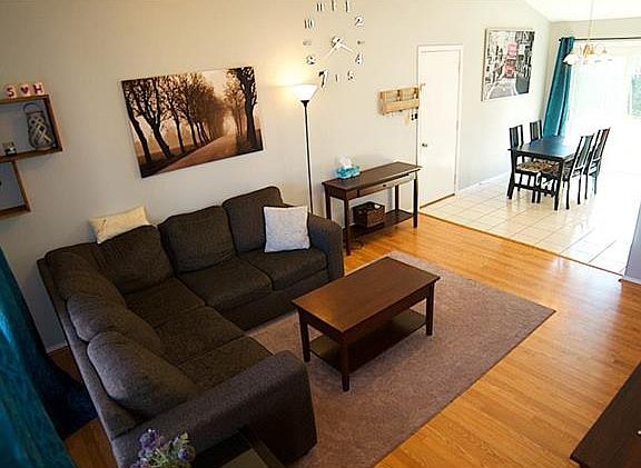 3rd image of 135 Tartan Green Blvd