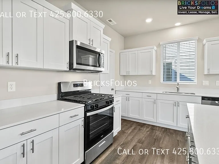 1342 SW Pendleton Way #A — Photo 15
