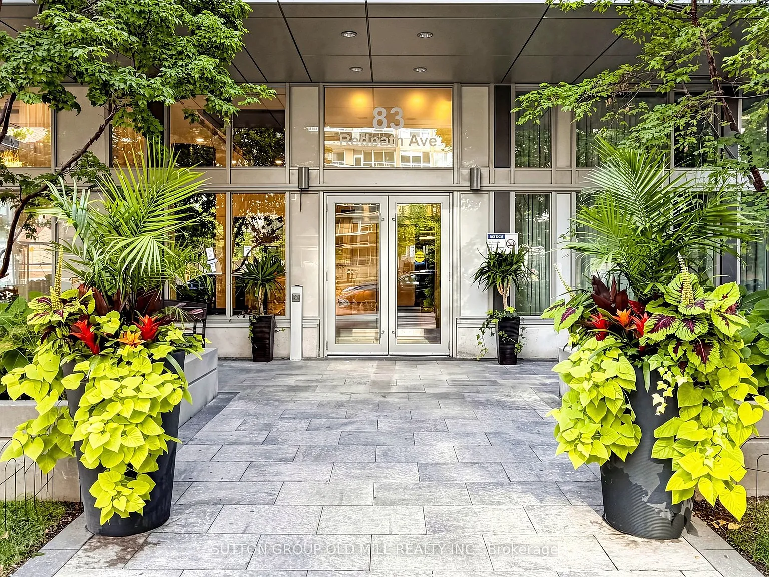 2 bed, $2,450 — Photo 4