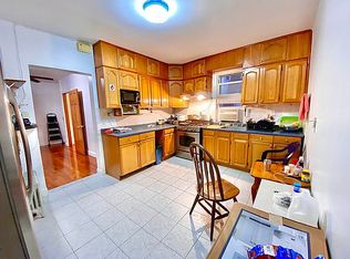 20-41 42nd St #3, Astoria, NY 11105