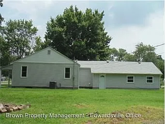 401 Rose Ave photo 1