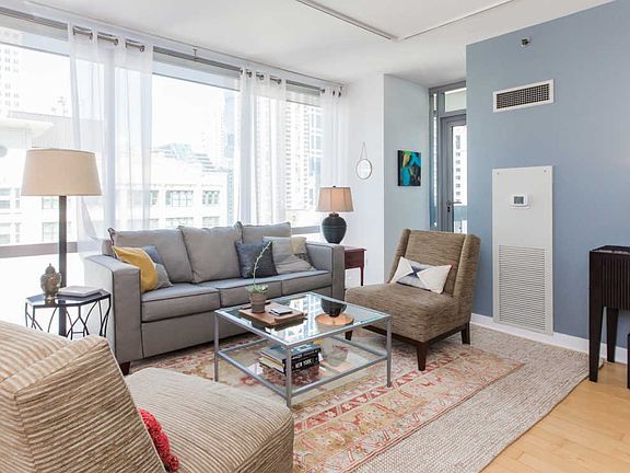 4th image of 8 E Randolph St #1406