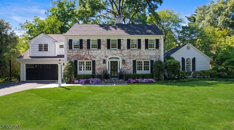 1st image of 1 Park Ln