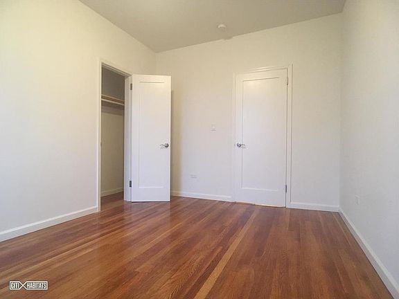 5th image of 3121 29th St APT 6J