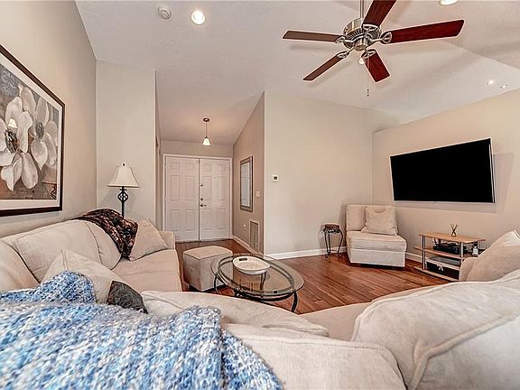 4th image of 3800 78th Avenue Cir E