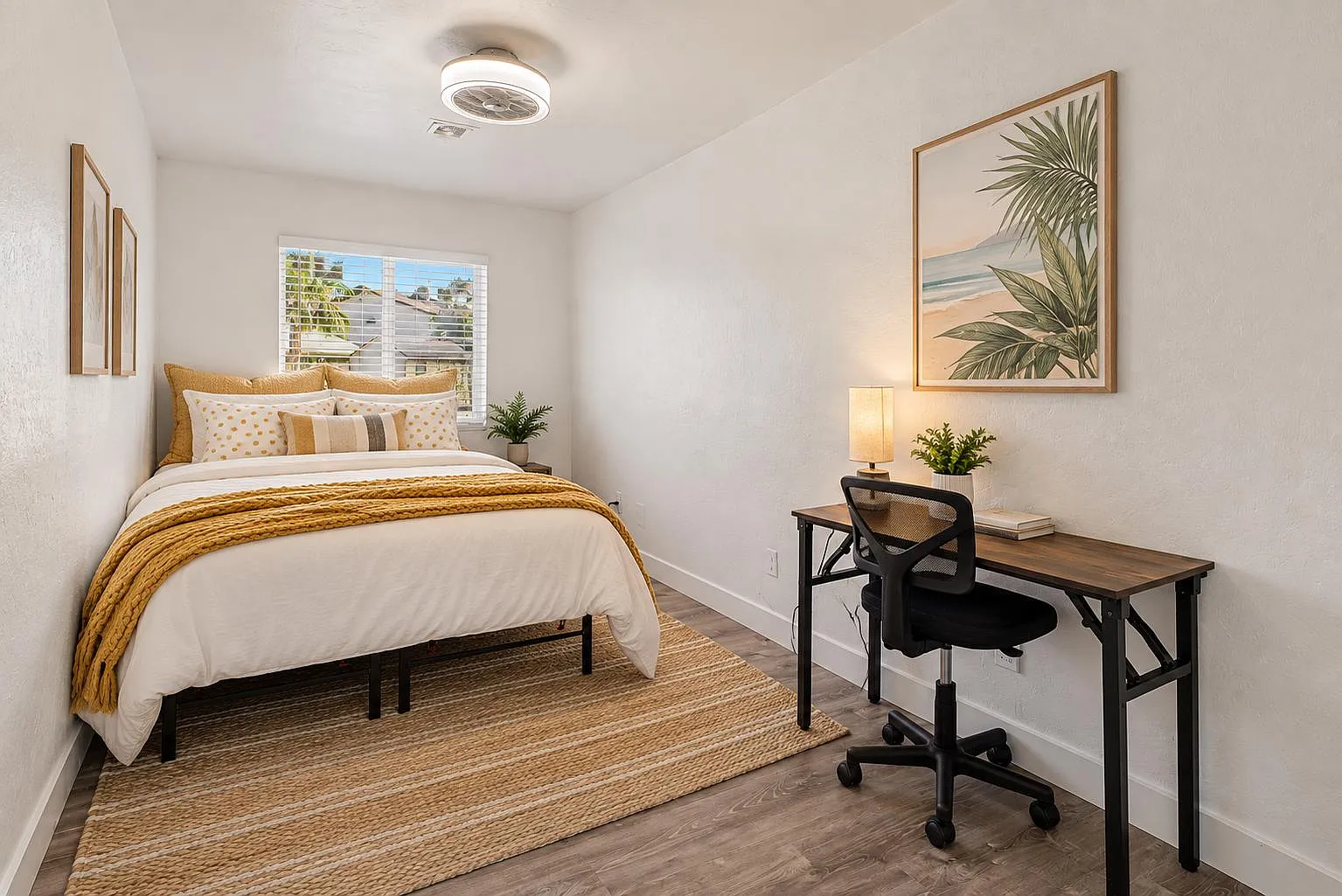 4 bed, 4.0 bath, 2600 sqft, $927 — Photo 1