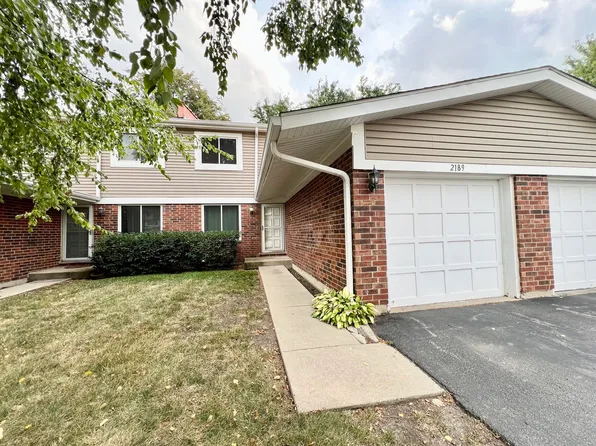 2189 N Queensburg Cir, Palatine, IL 60074