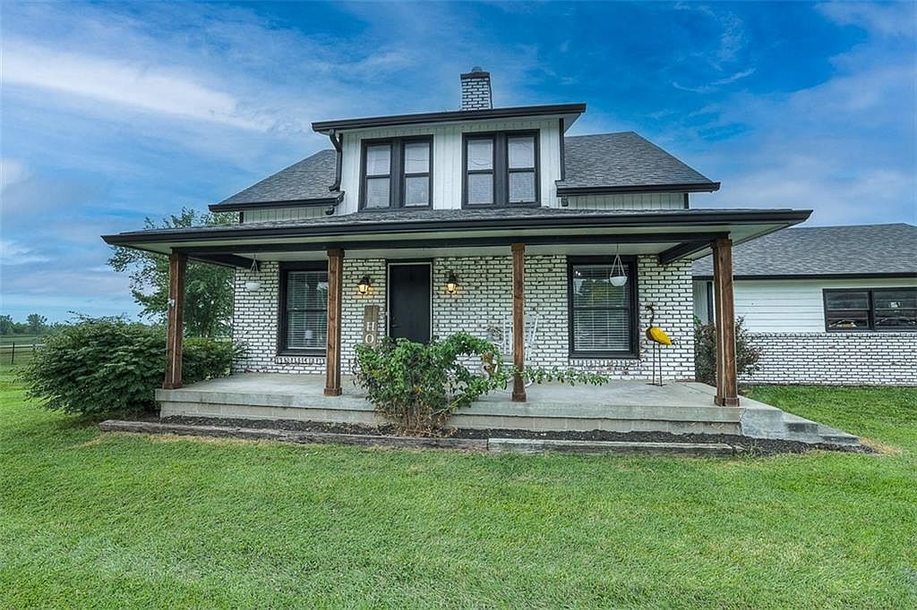 120 S Main St, Peculiar, MO 64078 MLS 2450670 Zillow