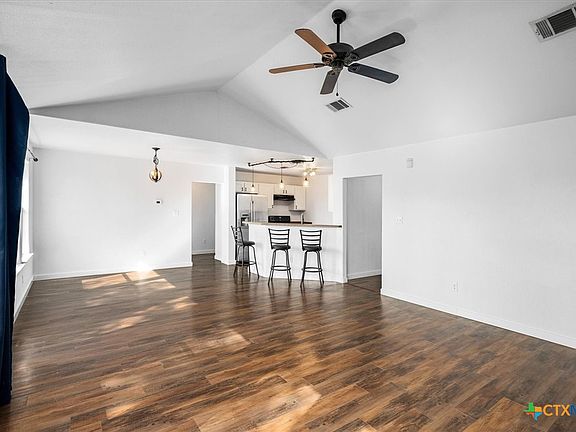 4th image of 1514 Windridge Dr
