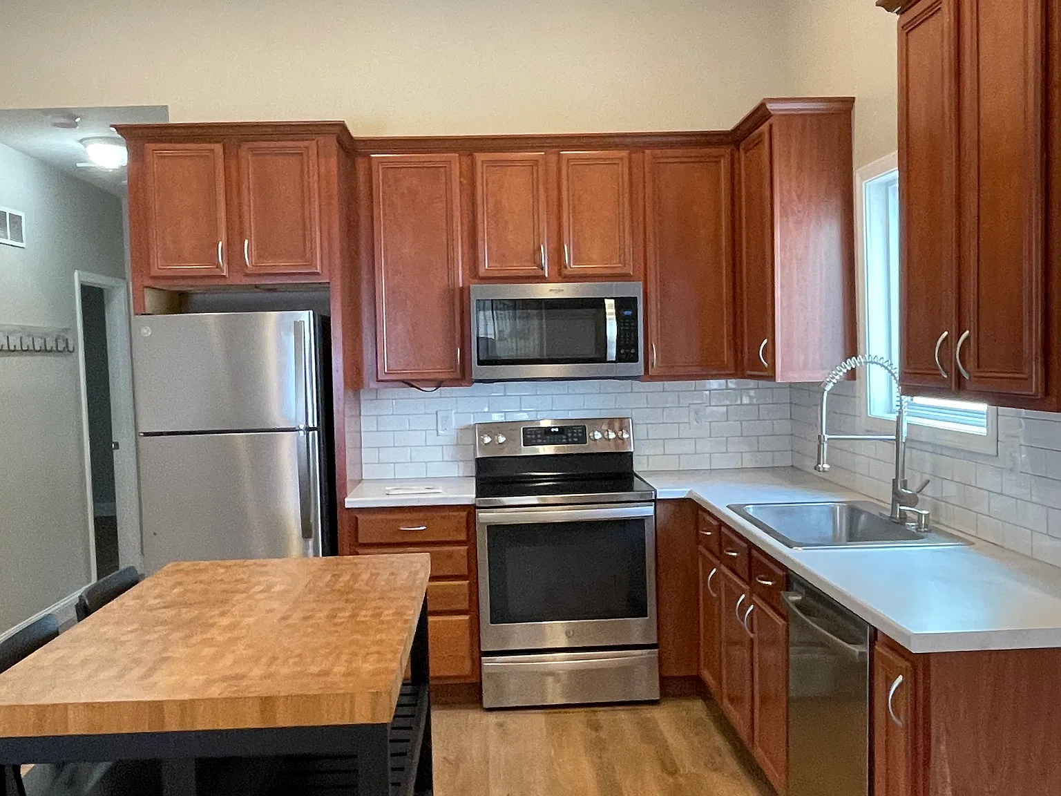 2 bed, 800 sqft, $1,500 — Photo 3