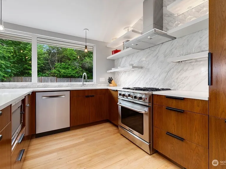 3710 W Armour Pl — Photo 9