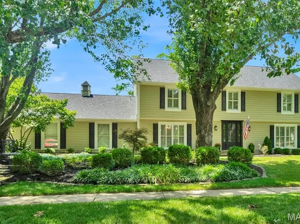1571 Yarmouth Point Dr, Chesterfield, MO 63017