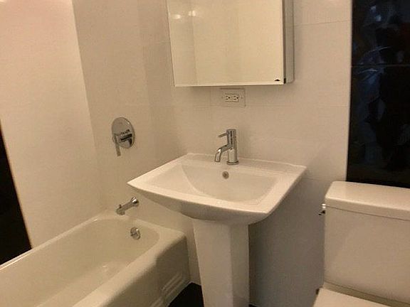 5th image of 111 Wadsworth Ave APT 6D