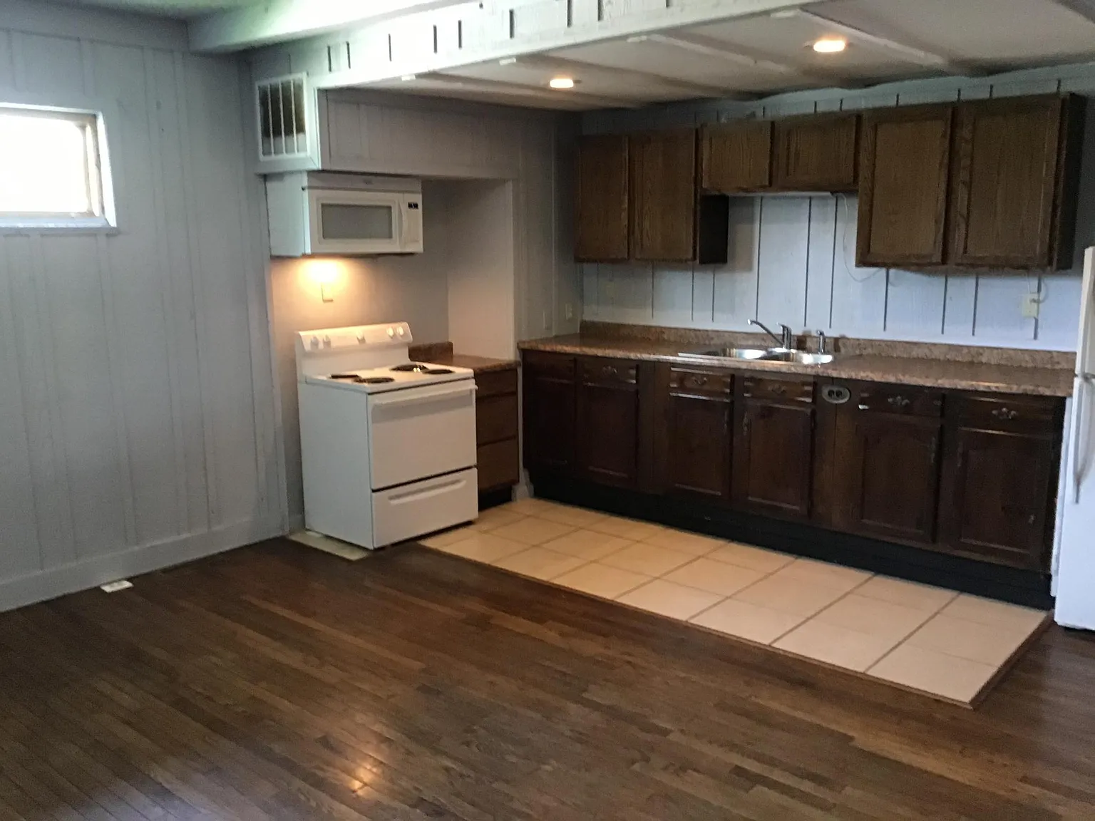 402 W Wolfe St #B photo 1