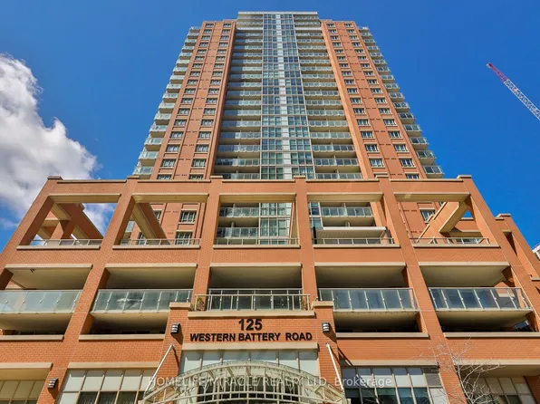 125 Western Battery Rd #2815, Toronto, ON M6K 3R8