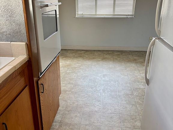 3rd image of 260 Lee St APT 305