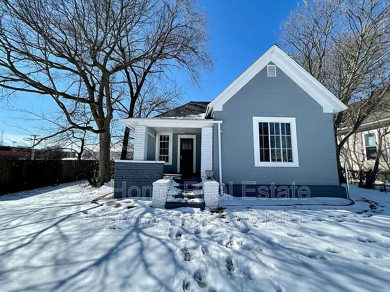 1015 N Sherman Ave — Photo 11