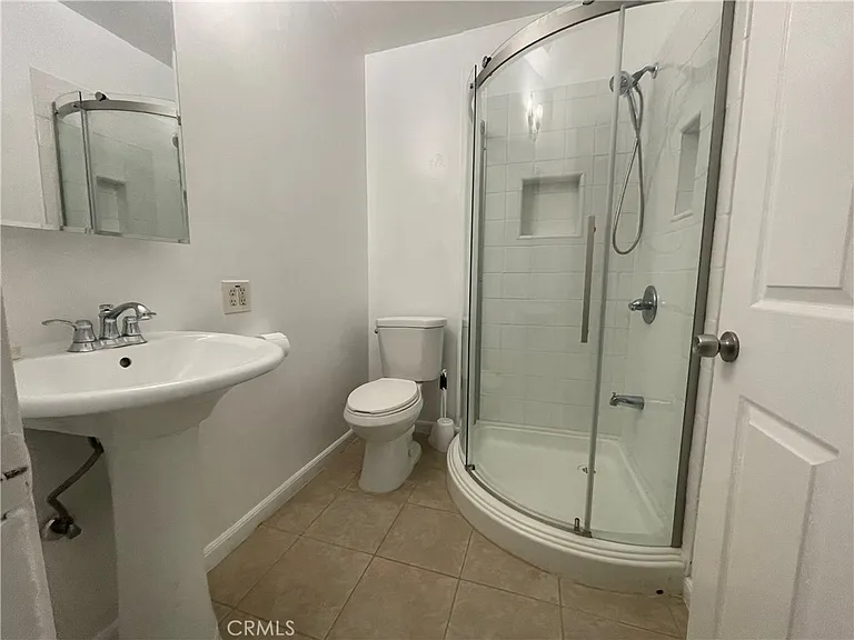 136 W Orange St — Photo 10