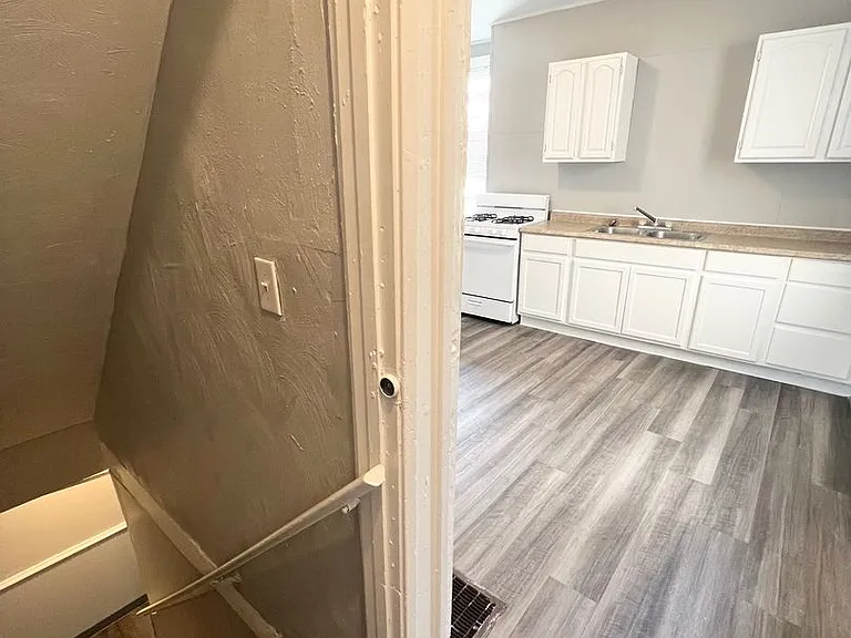 1214 Ann St — Photo 6