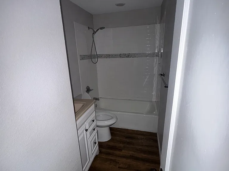 701 W North Ave — Photo 5