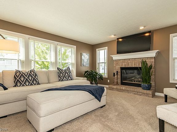 4th image of 10266 Wildflower Way