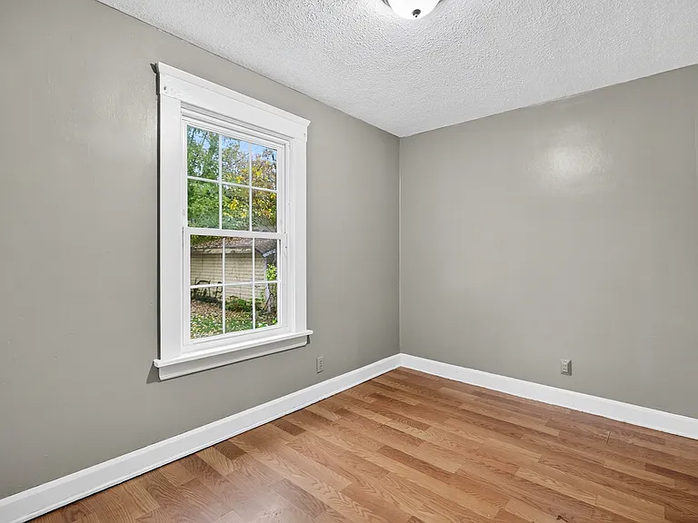 4265 E 128th St #1 — Photo 12