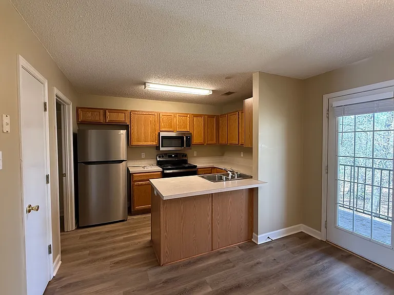 26 West Residences — Photo 11