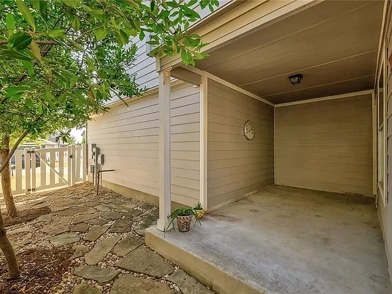1422 Davis Mountain Loop — Photo 14