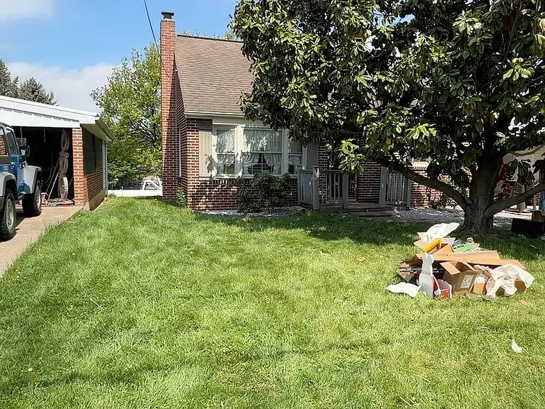 245 Eastland Ave — Photo 5