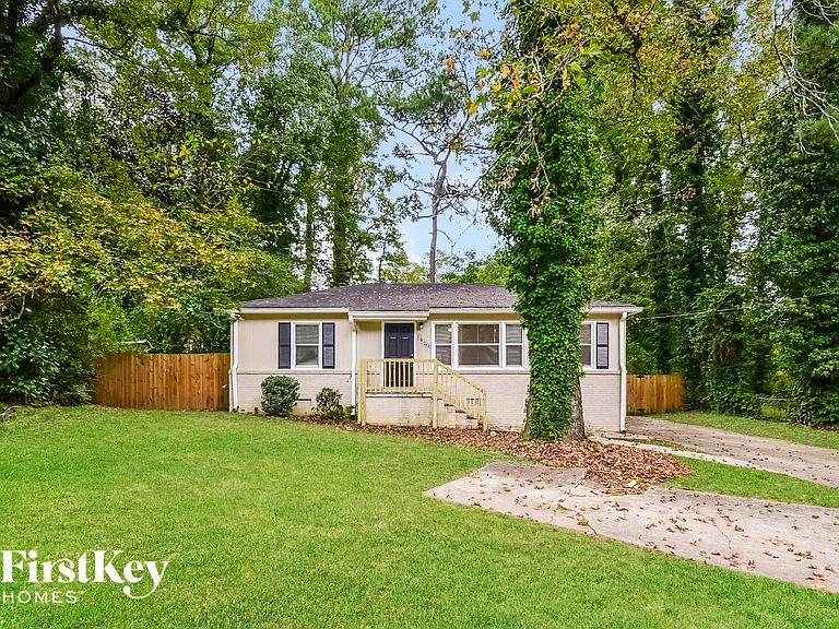 1924 Oak Valley Rd — Photo 1