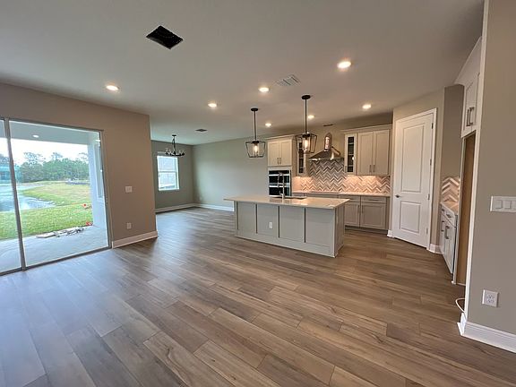 4th image of 1049 Scramble Dr