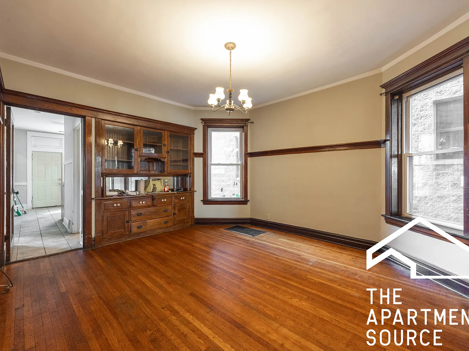 2 bed, 1100 sqft, $1,900 — Photo 2