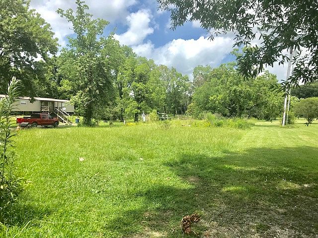 2nd image of 18664 Broussard Rd
