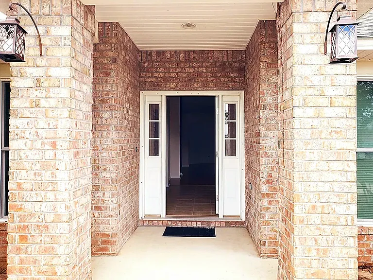 6492 Sarasota St — Photo 4