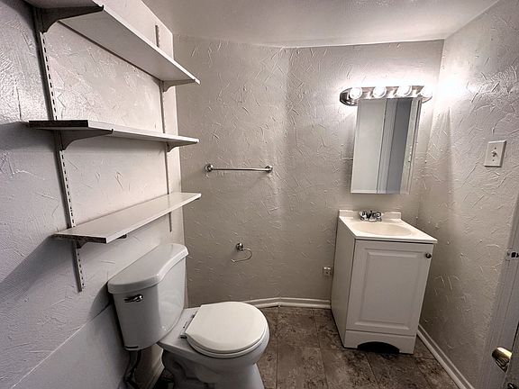 5th image of 245 Amber St APT 4
