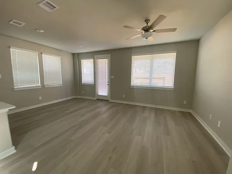 4112 Glowing Hearth Dr — Photo 5