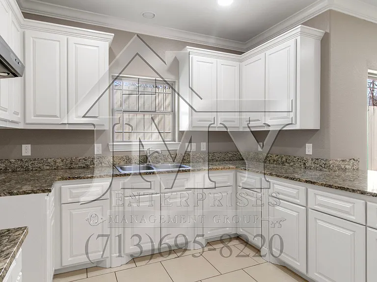 9502 Craven Gardens St #A — Photo 4