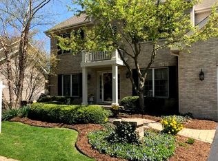 0N625 E Weaver Cir, Geneva, IL 60134