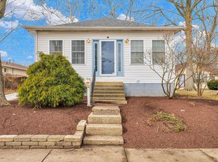 605 S Glover Ave, Urbana, IL 61802