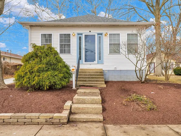 605 S Glover Ave, Urbana, IL 61802