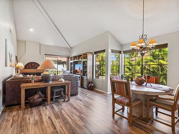 Open floorplan with vaulted ceilings