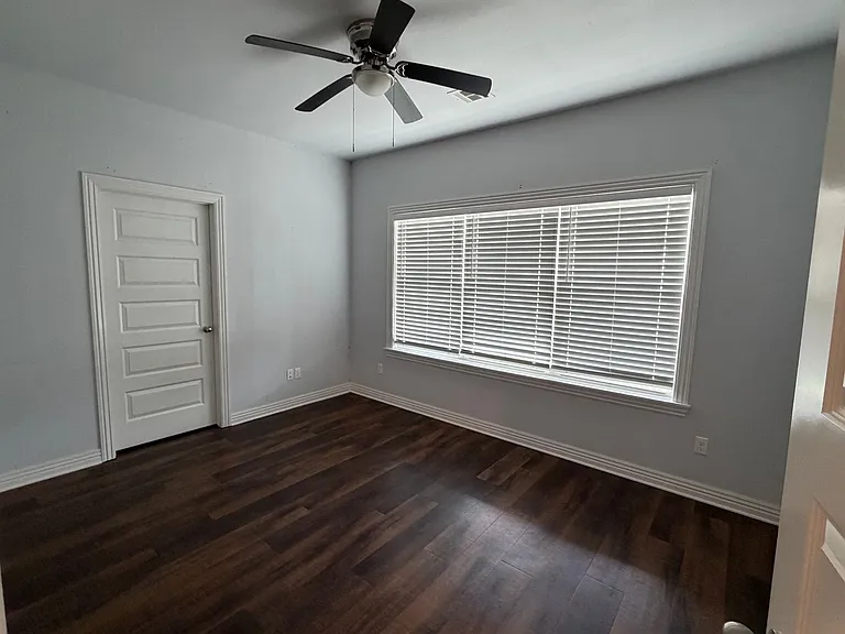 2307 Brook Ln — Photo 9