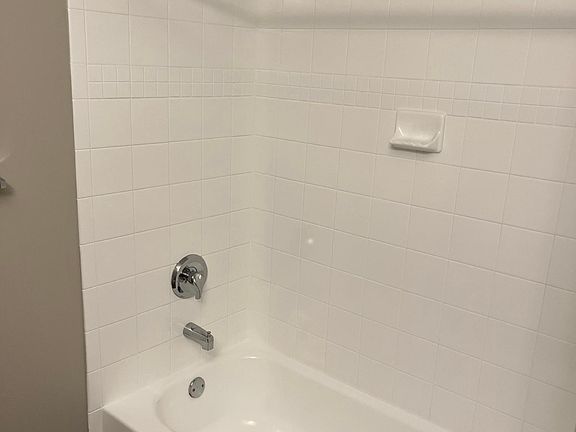 3rd image of 2722 S Highland Ave
