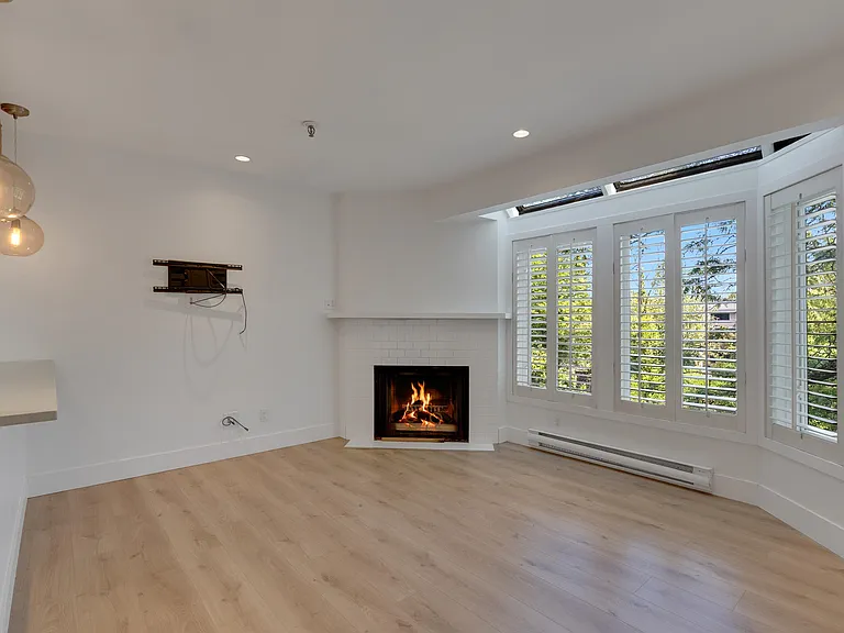 1100 W 6th Ave #E2 — Photo 20