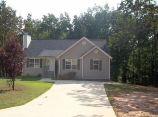 2670 Dennis Cir, Gainesville, GA 30507